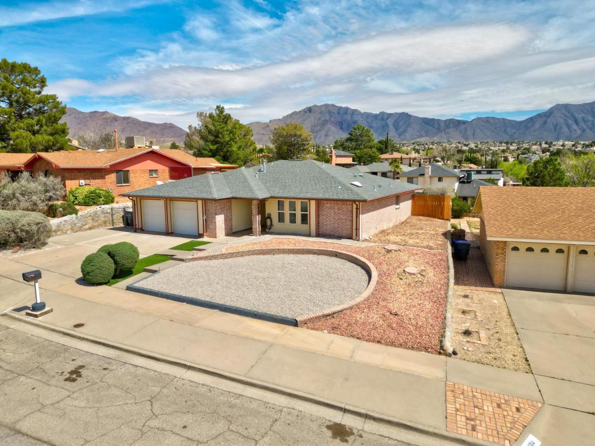 Home With Mountain View/Pool/Tub El Paso Eksteriør bilde